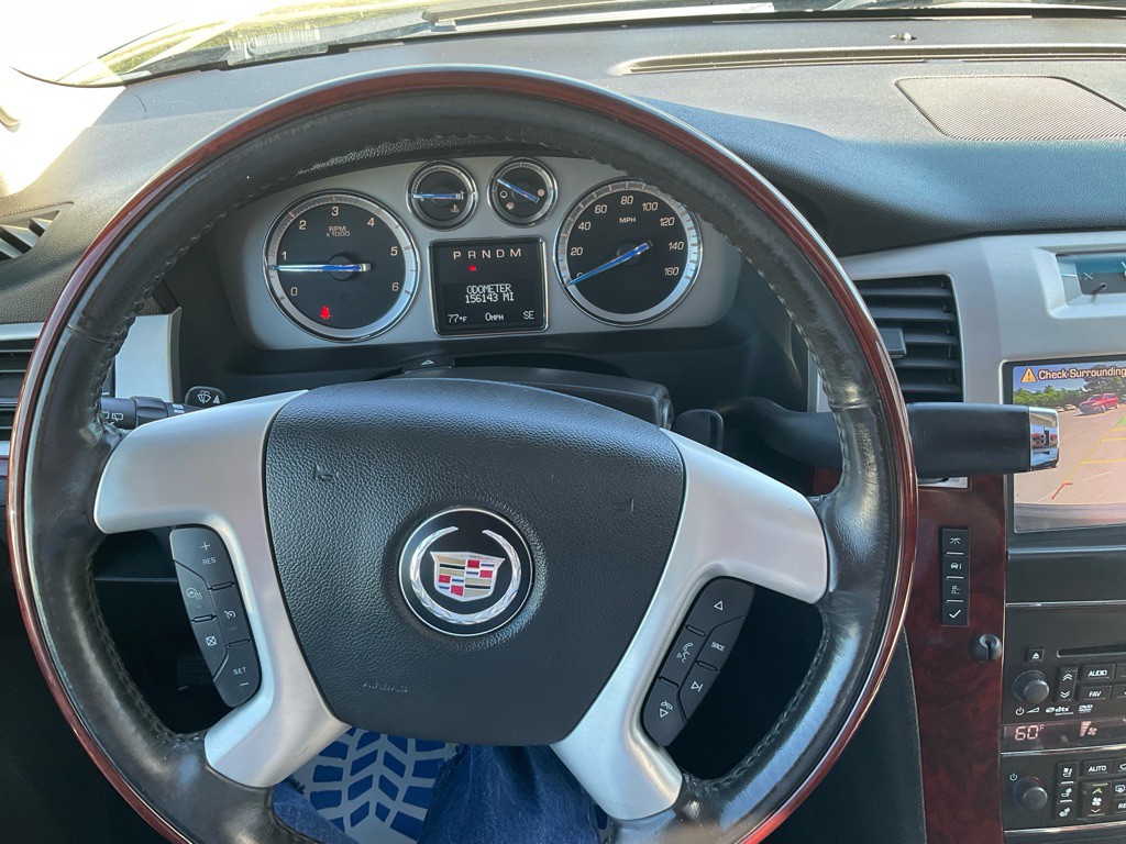 2013 Cadillac Escalade Image 7