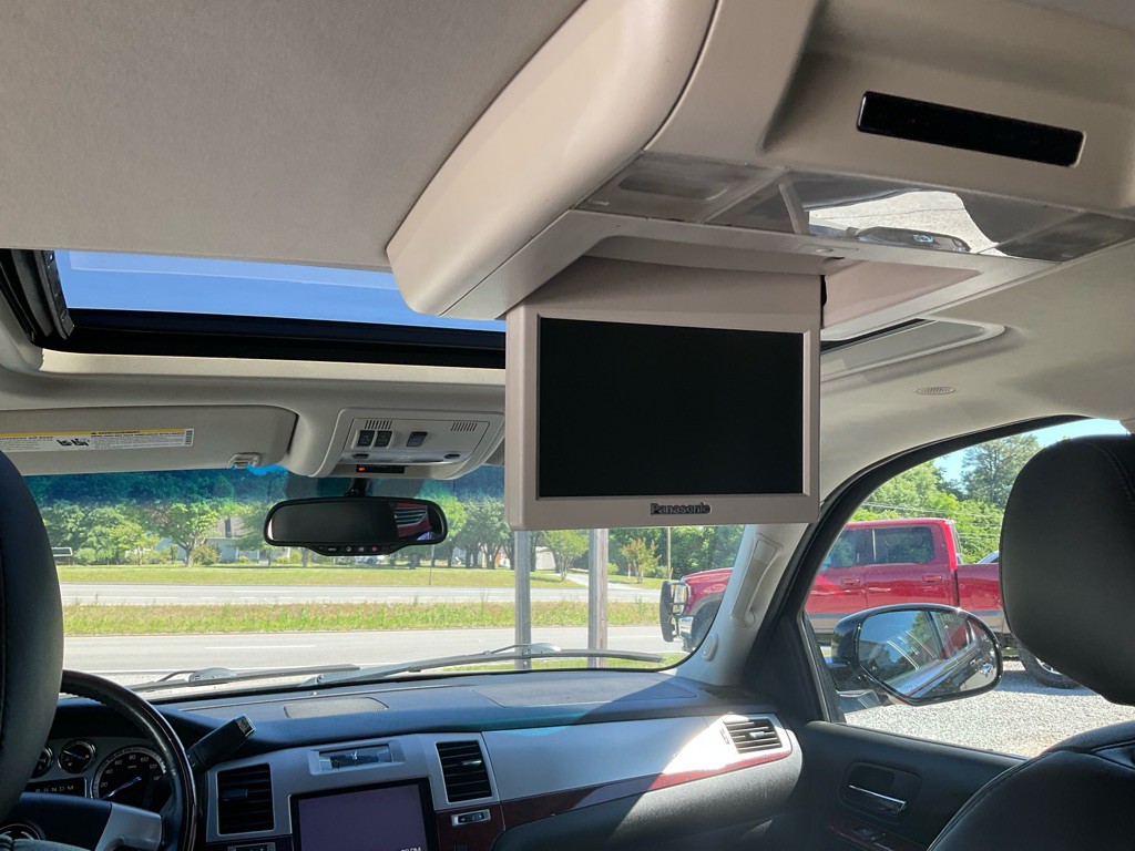 2013 Cadillac Escalade Image 10