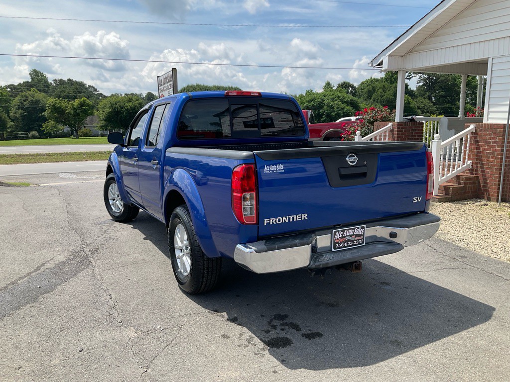 2014 Nissan Frontier Image 2
