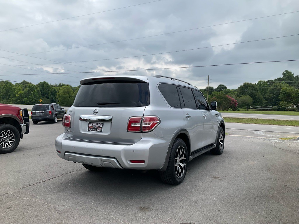 2017 Nissan Armada Image 3