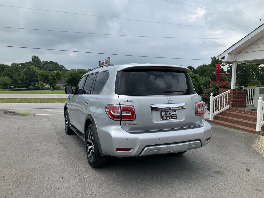 2017 Nissan Armada Image 4