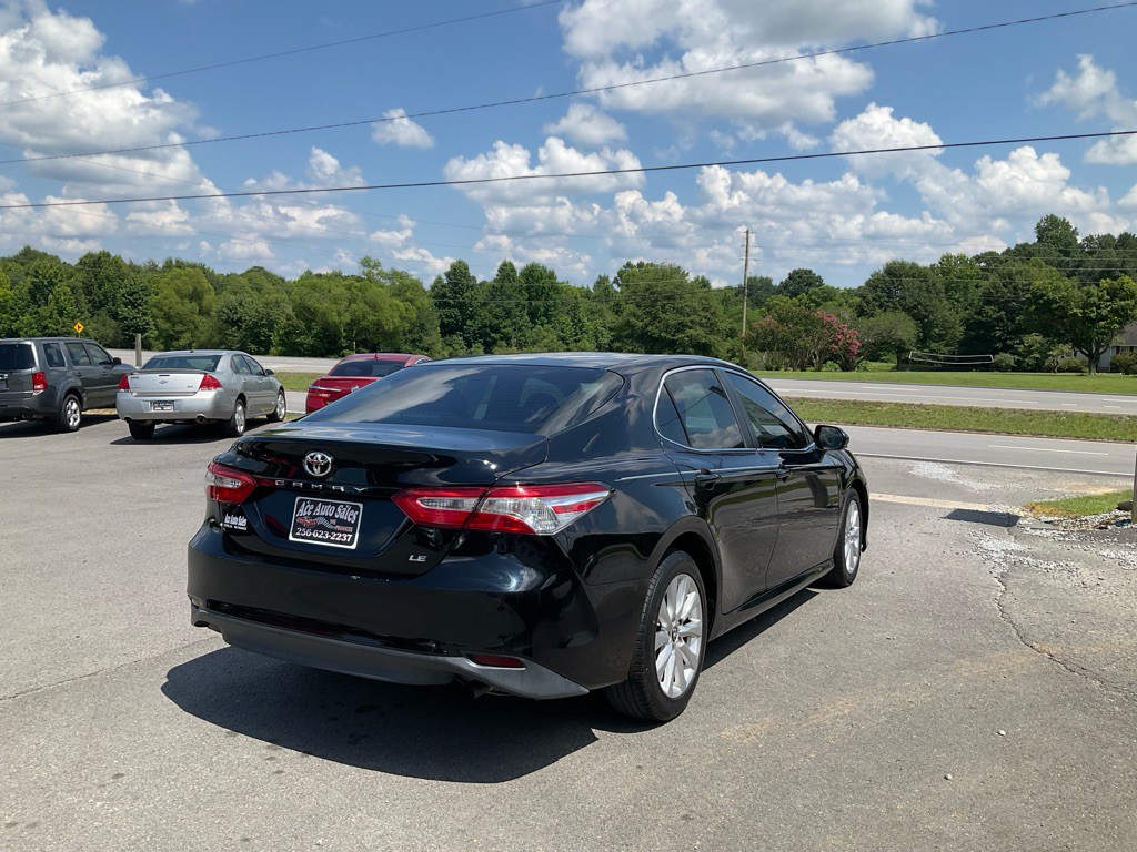 2018 Toyota Camry Image 3