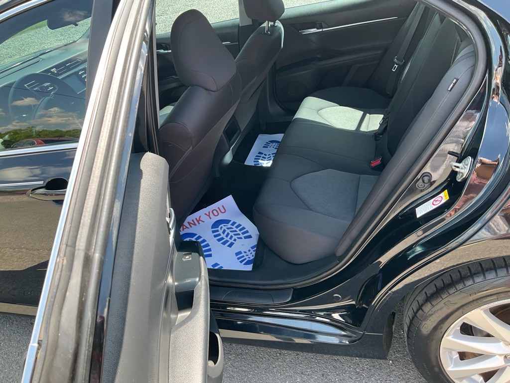 2018 Toyota Camry Image 14
