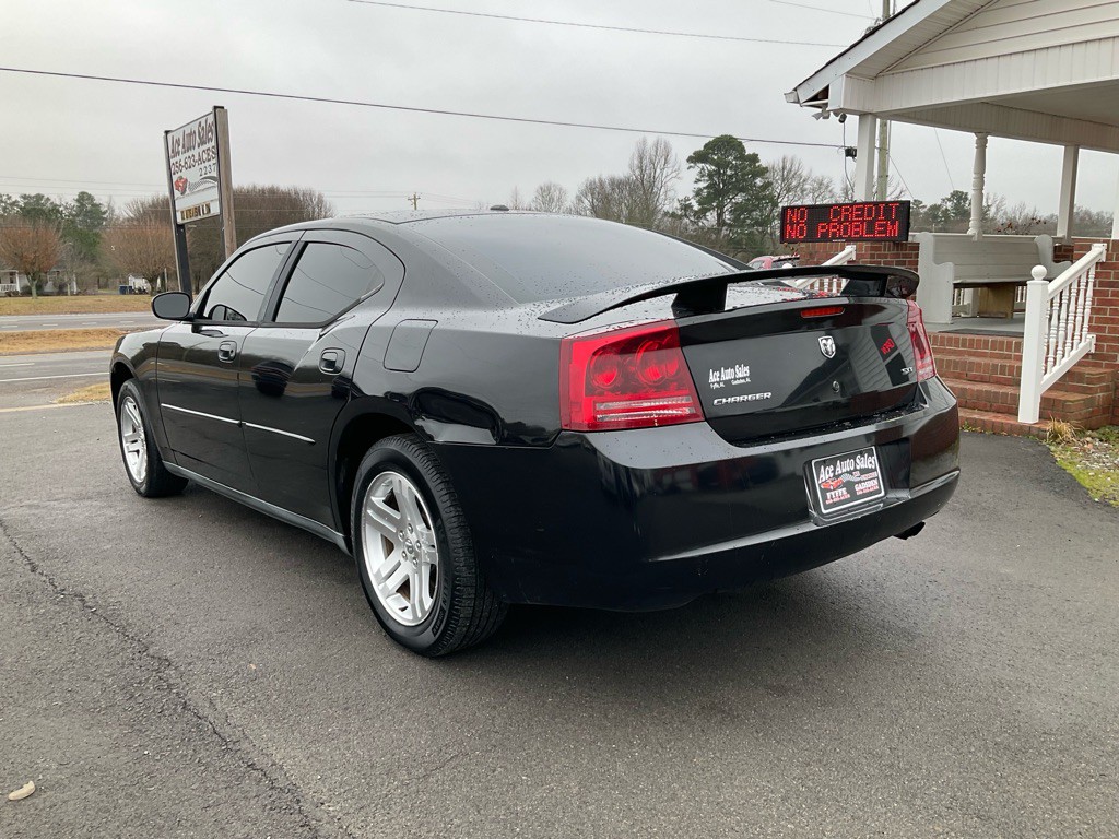 2007 Dodge Charger Image 4