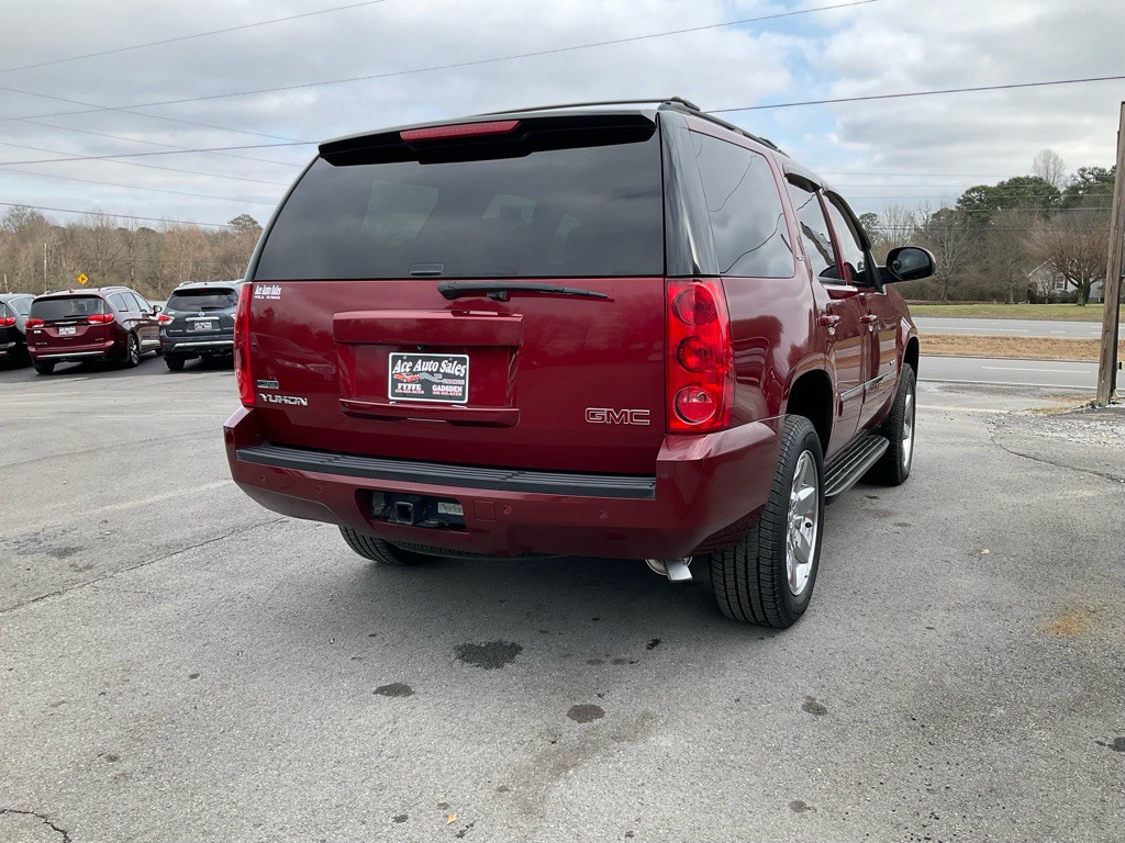 2010 GMC Yukon Image 3