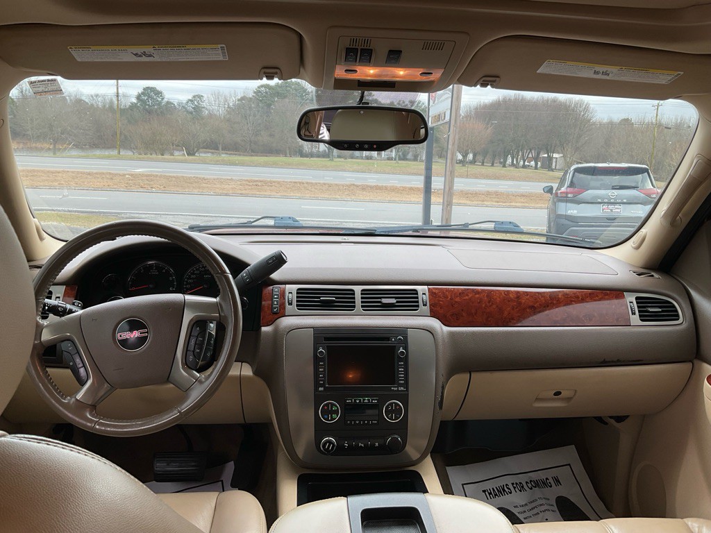 2010 GMC Yukon Image 6