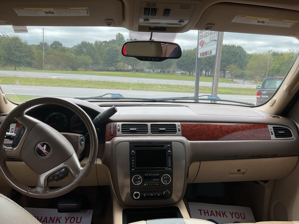 2010 GMC Yukon Image 14