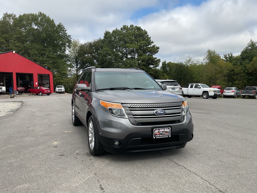 2011 Ford Explorer Image 2