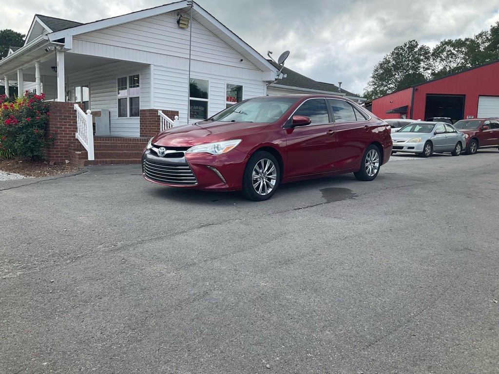 2015 Toyota Camry Image 1