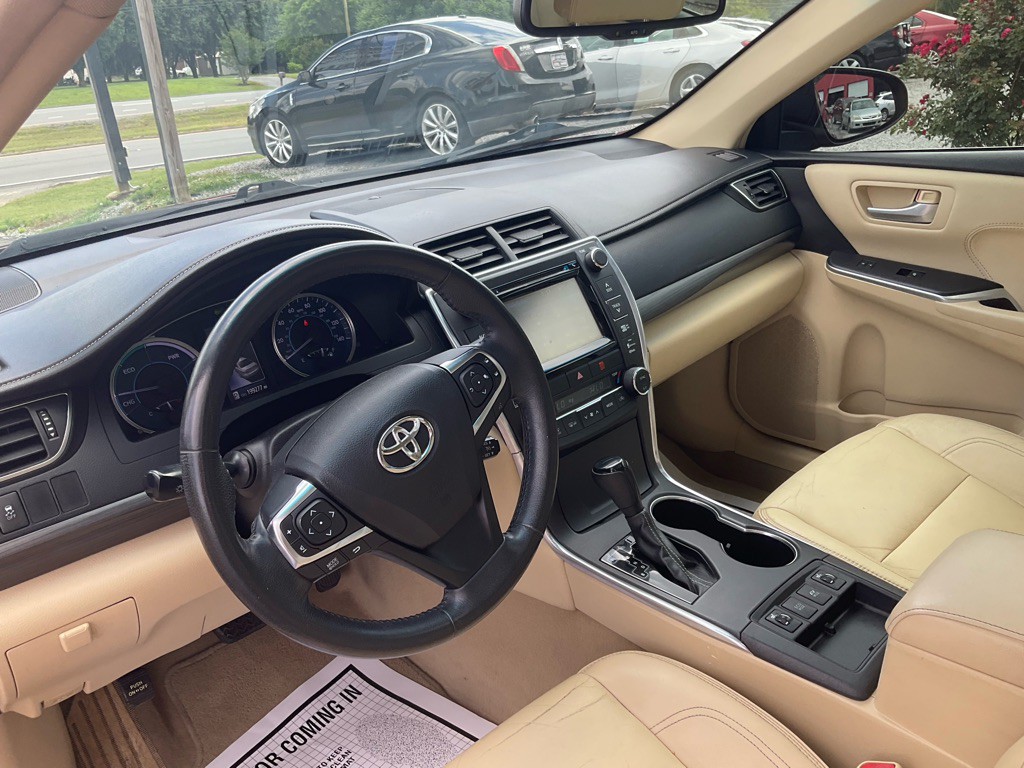 2015 Toyota Camry Image 6