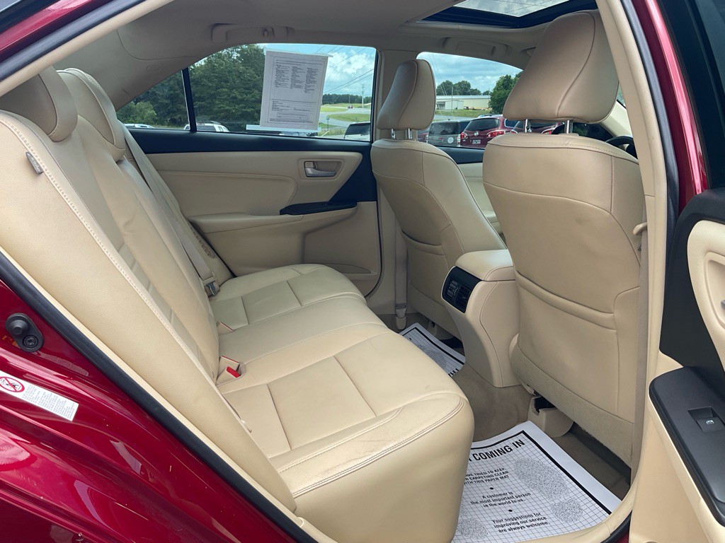 2015 Toyota Camry Image 7