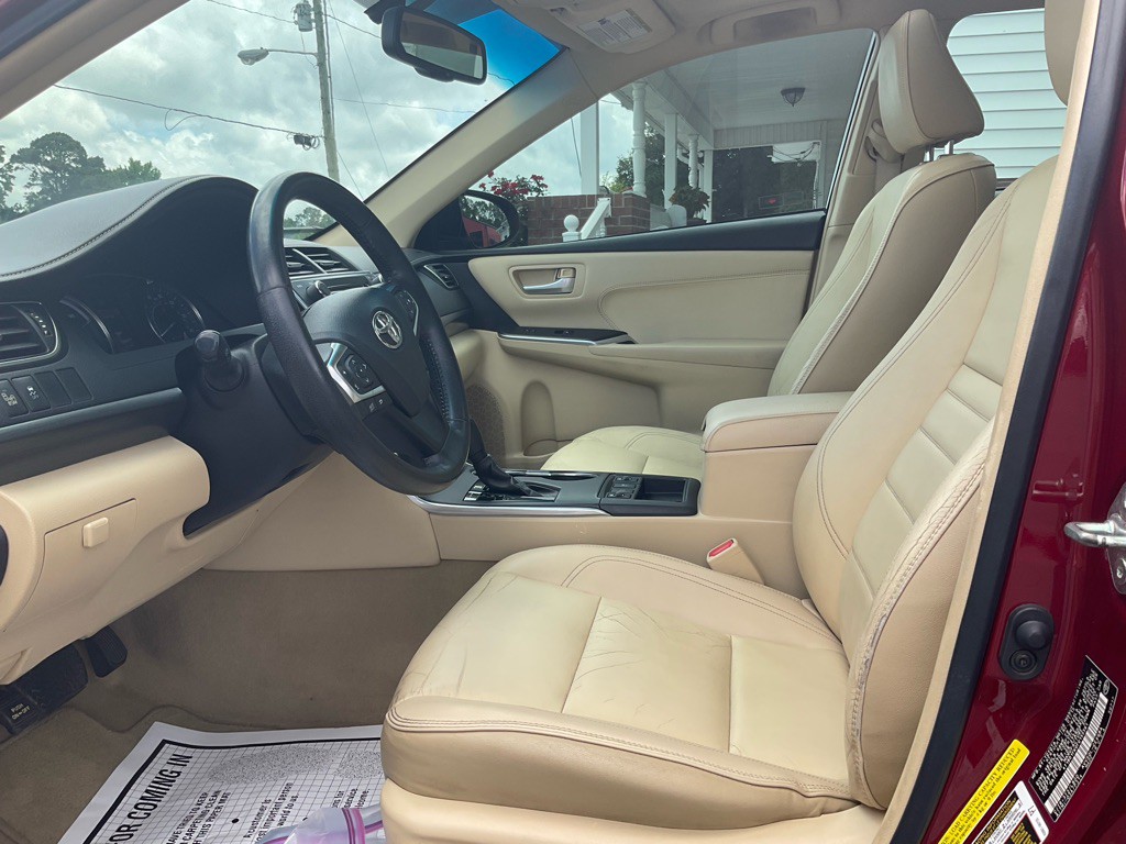 2015 Toyota Camry Image 8