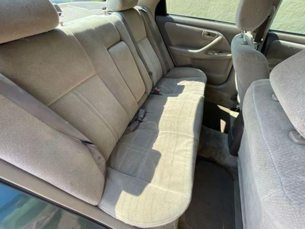 2001 Toyota Camry Image 13