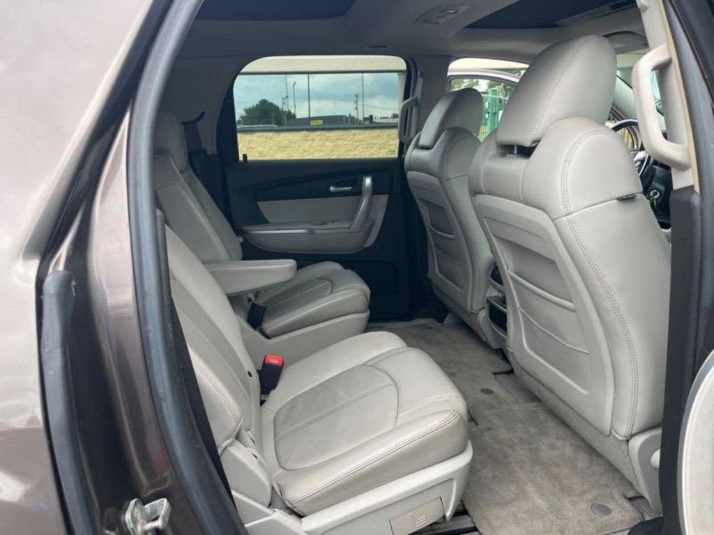 2008 GMC Acadia Image 12