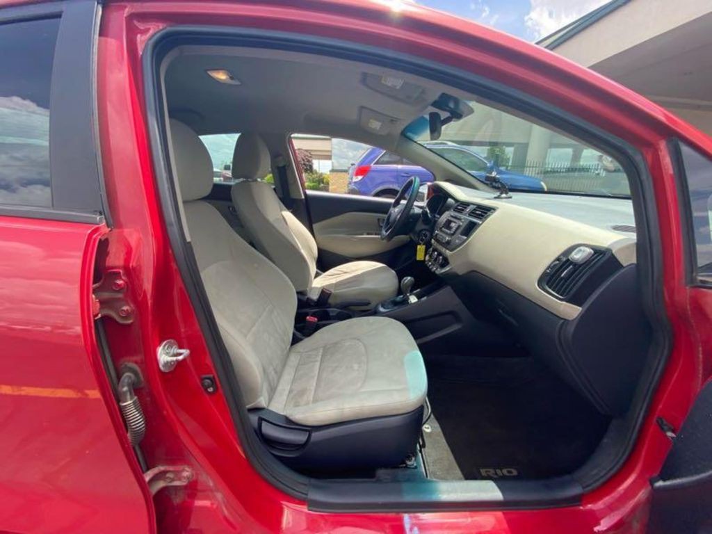 2013 Kia Rio Image 15