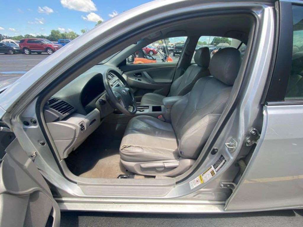 2009 Toyota Camry Image 16