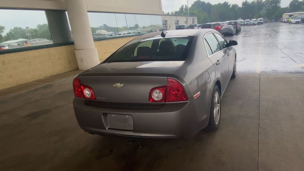 2012 Chevrolet Malibu Image 4