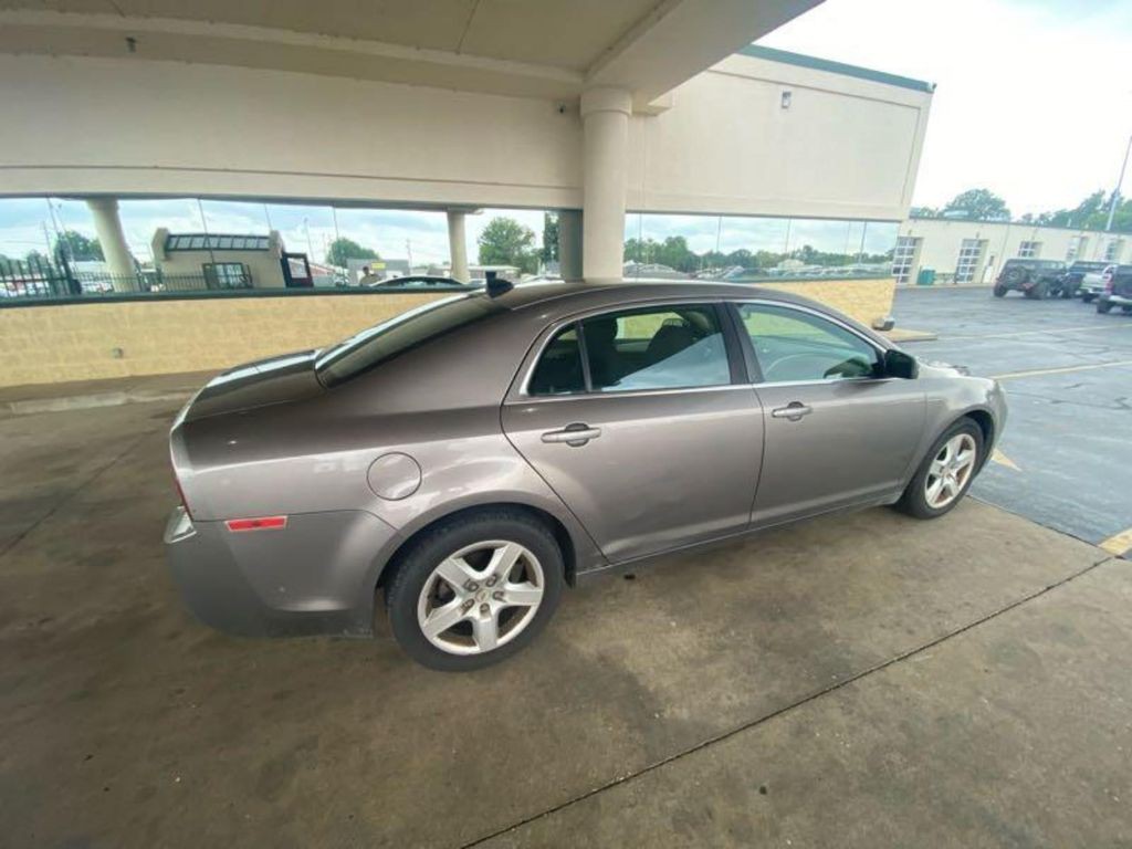2012 Chevrolet Malibu Image 9