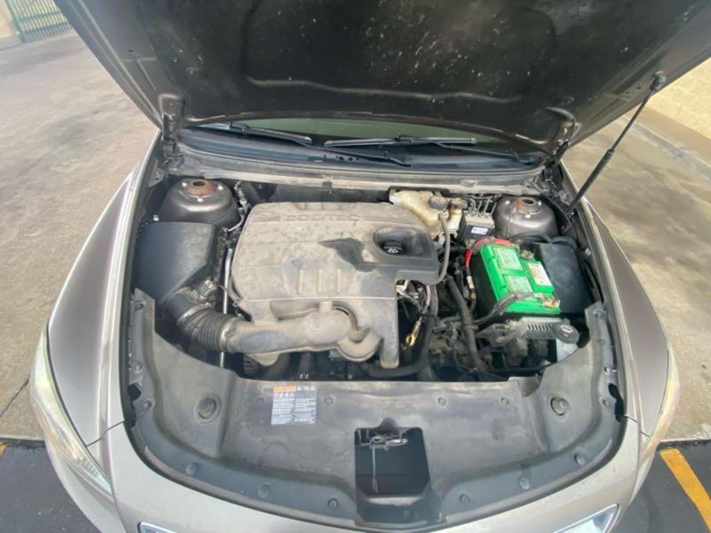 2012 Chevrolet Malibu Image 17