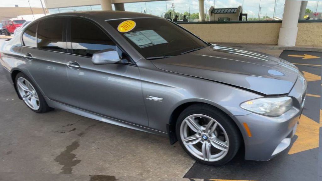 2013 BMW 5 Series Image 2