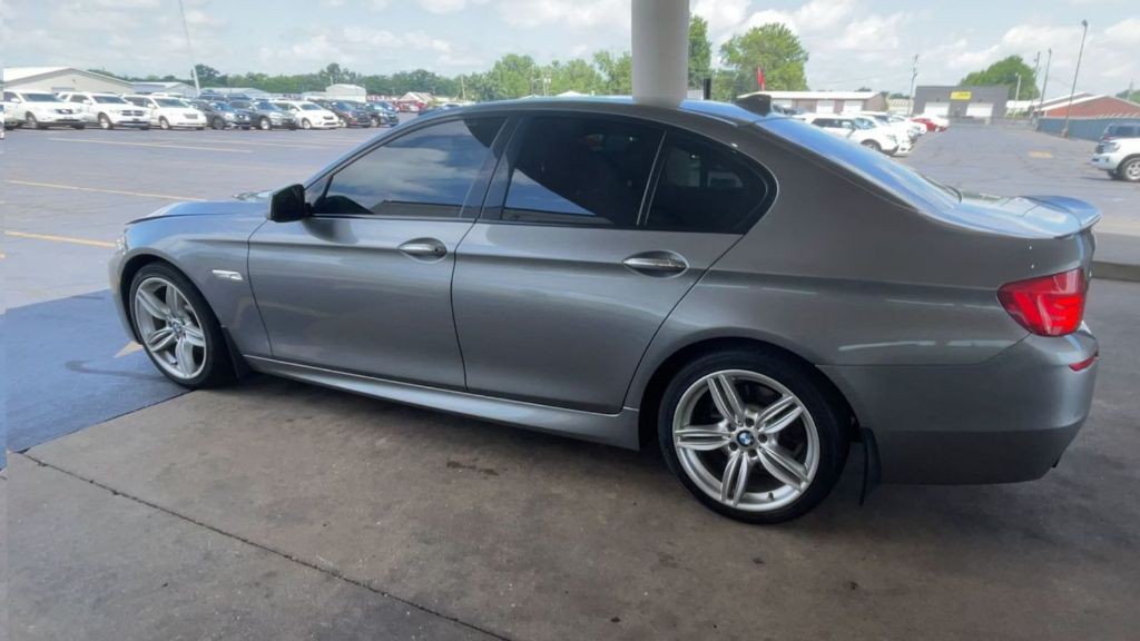 2013 BMW 5 Series Image 5