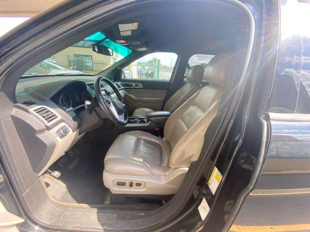 2013 Ford Explorer Image 9