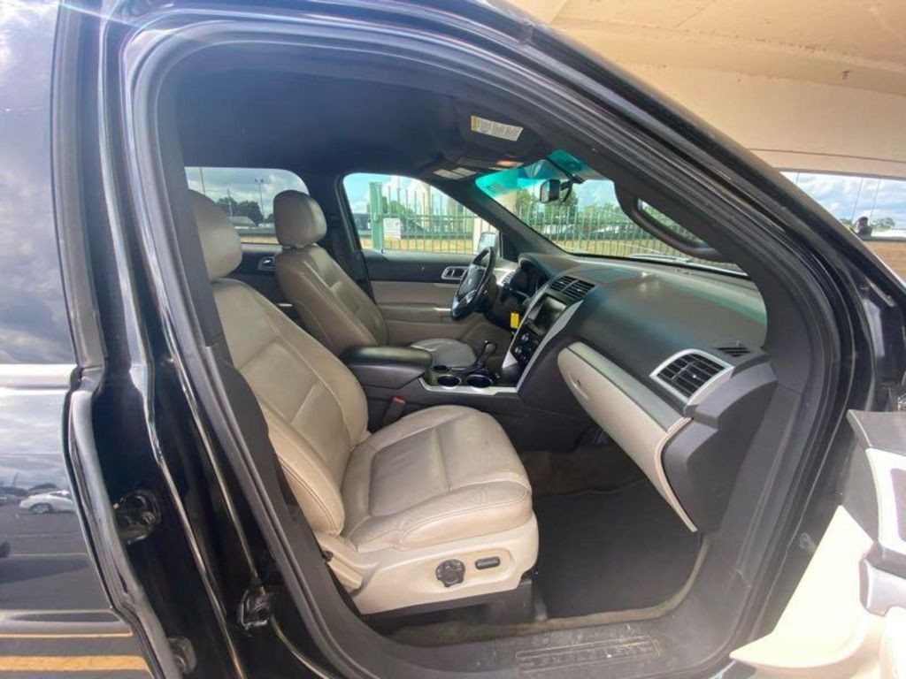 2013 Ford Explorer Image 10