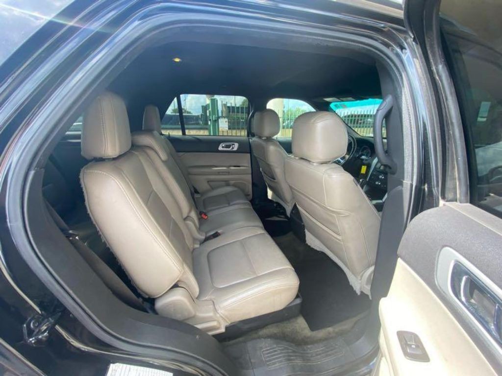 2013 Ford Explorer Image 11