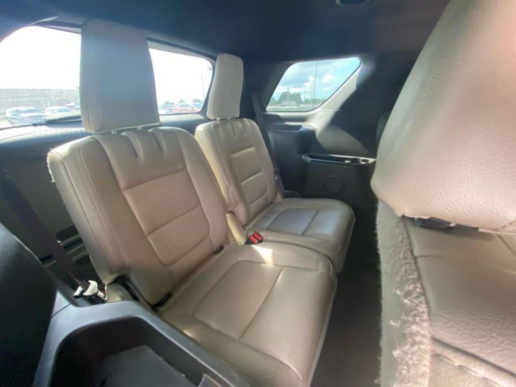 2013 Ford Explorer Image 13