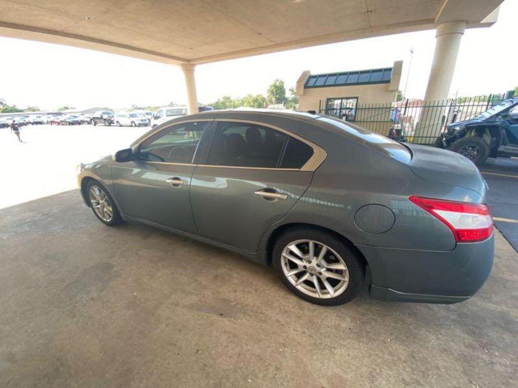 2009 Nissan Maxima Image 9
