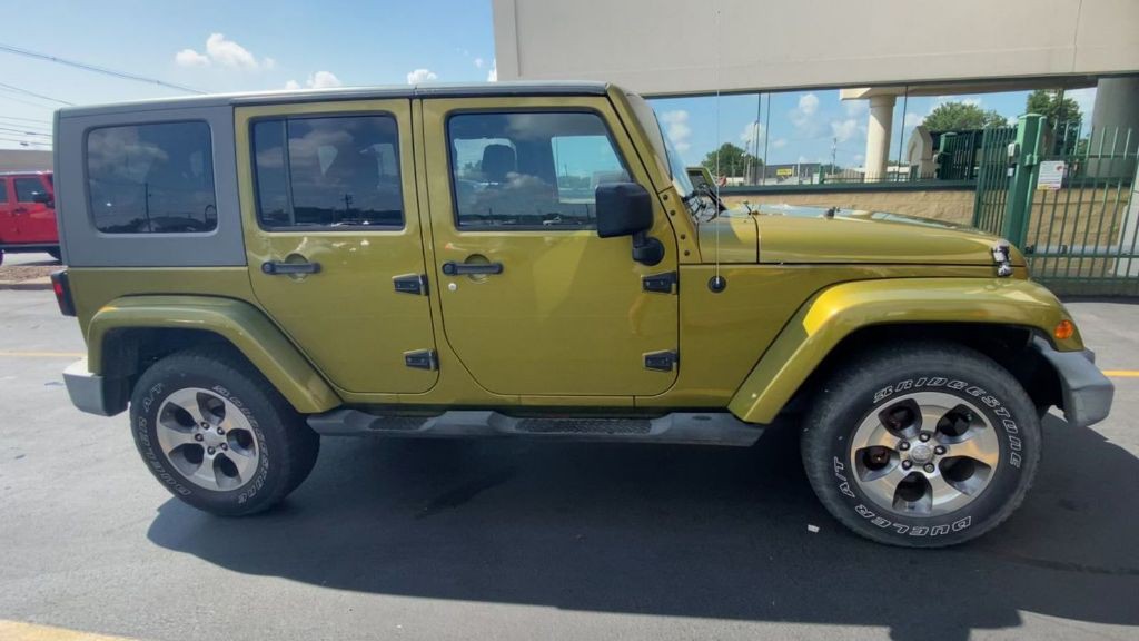 2007 Jeep Wrangler Image 2