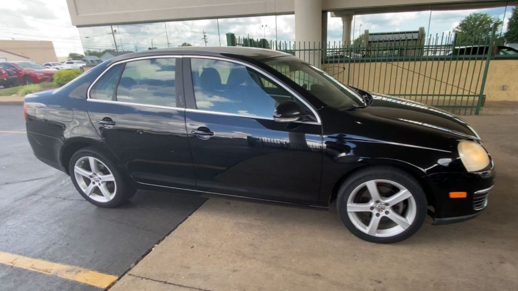 2009 Volkswagen Jetta Image 2