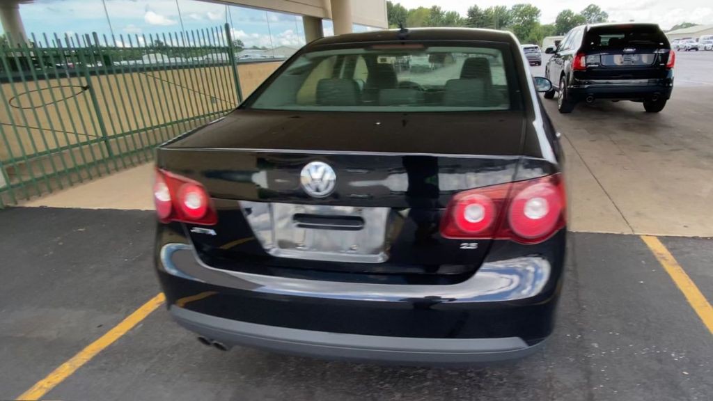 2009 Volkswagen Jetta Image 5