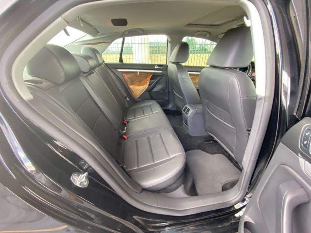 2009 Volkswagen Jetta Image 11