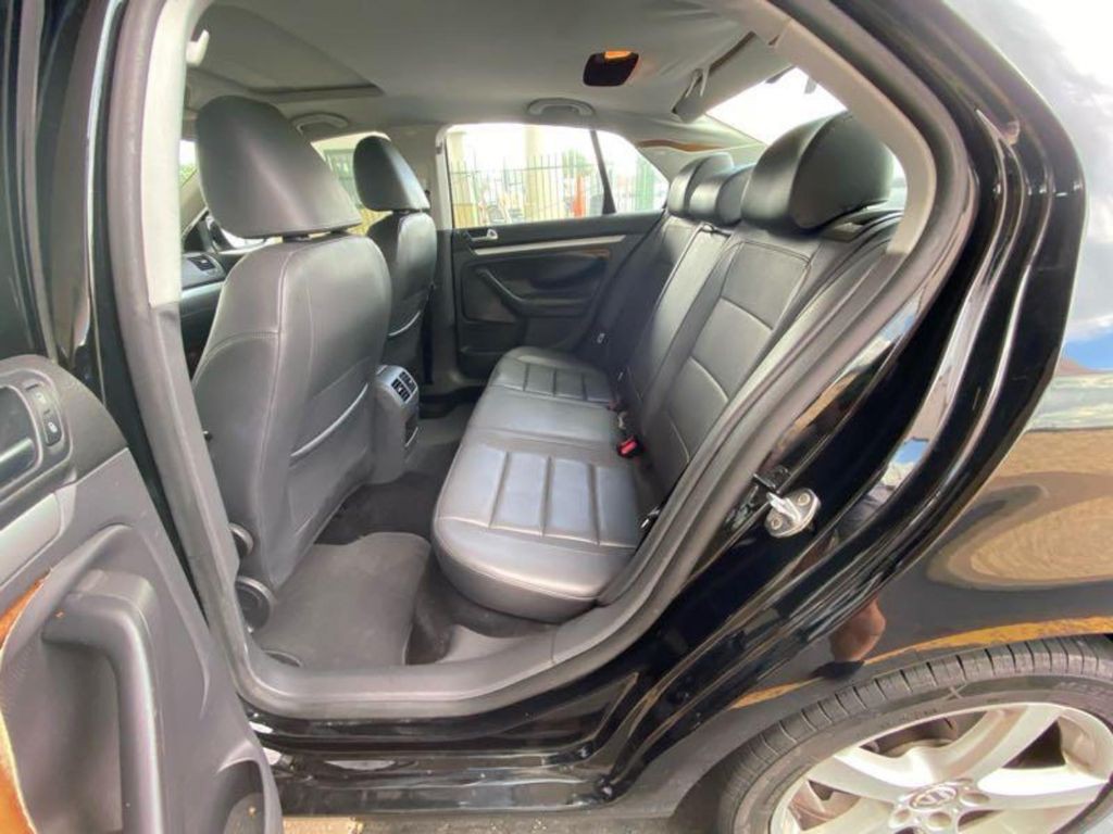 2009 Volkswagen Jetta Image 13