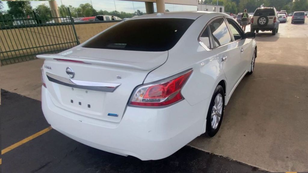 2014 Nissan Altima Image 4