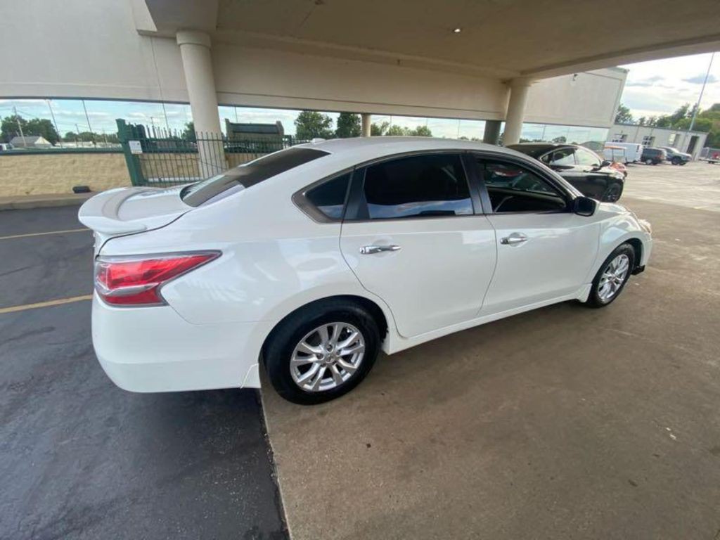 2014 Nissan Altima Image 8