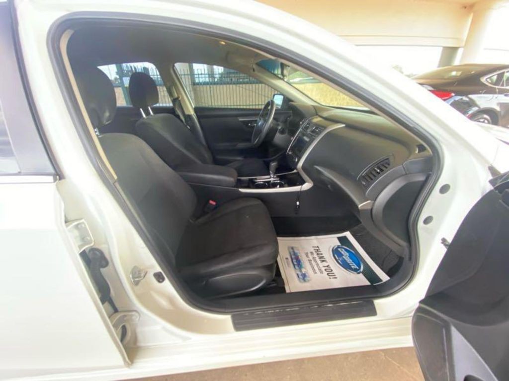 2014 Nissan Altima Image 10