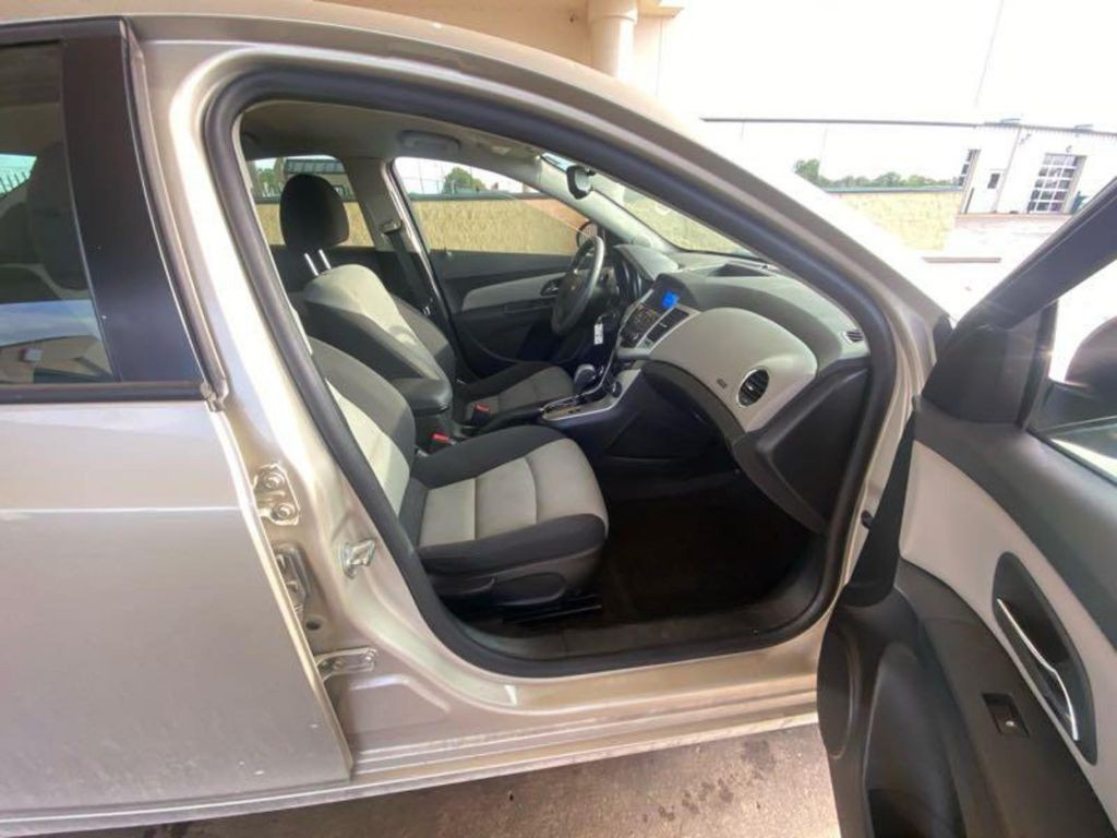 2014 Chevrolet Cruze Image 11
