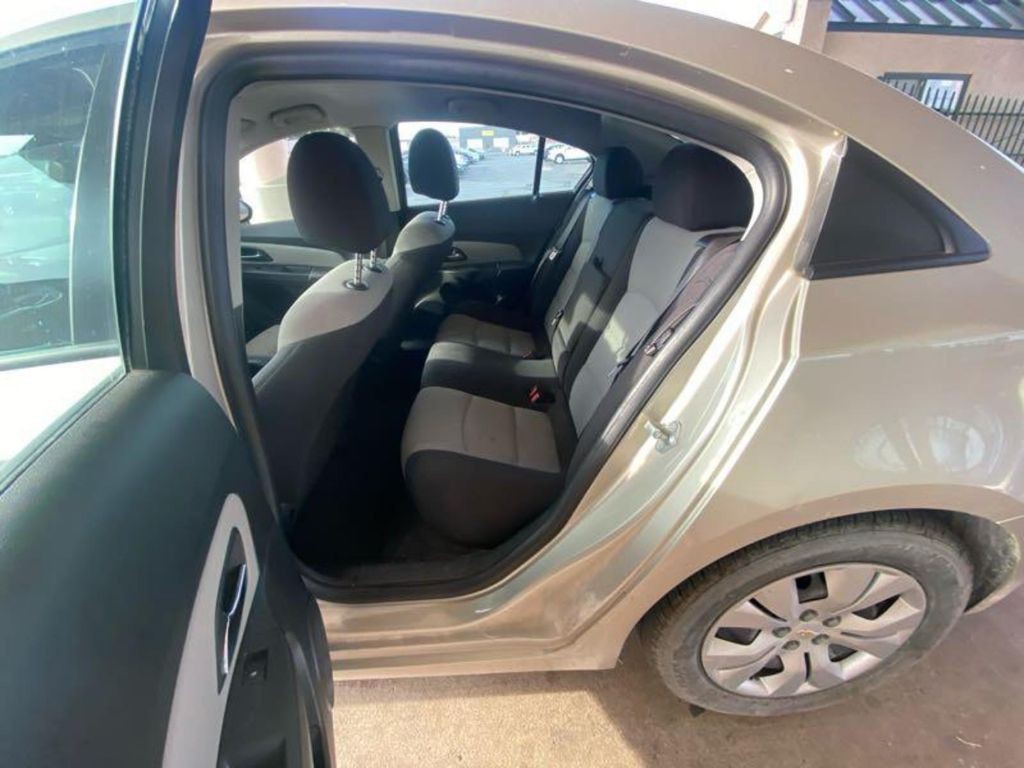 2014 Chevrolet Cruze Image 12