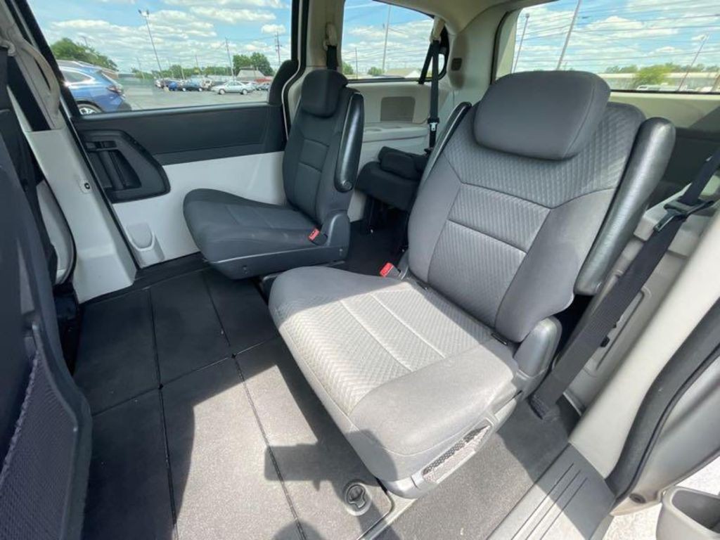 2010 Dodge Grand Caravan Image 14
