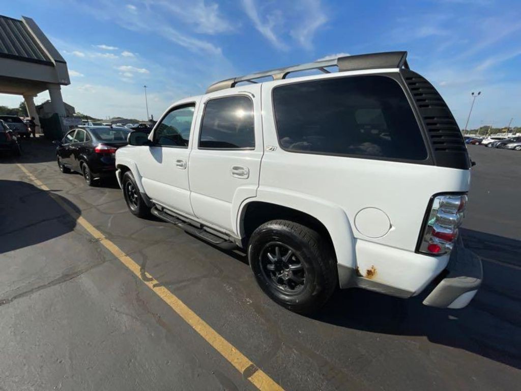 2002 Chevrolet Tahoe Image 4