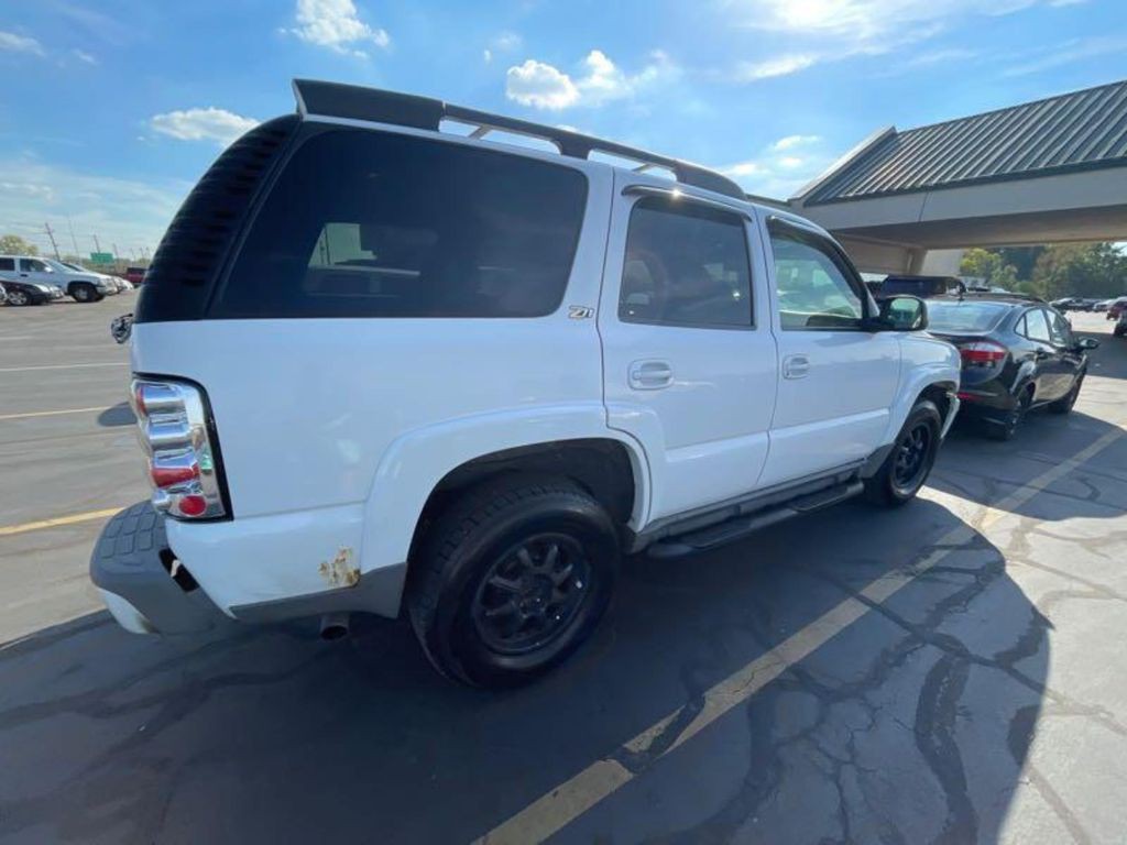 2002 Chevrolet Tahoe Image 5