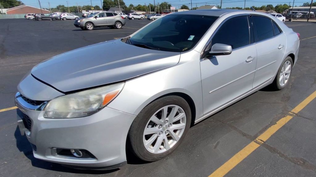 2014 Chevrolet Malibu Image 2