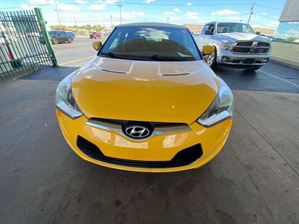 2012 Hyundai Veloster Image 3