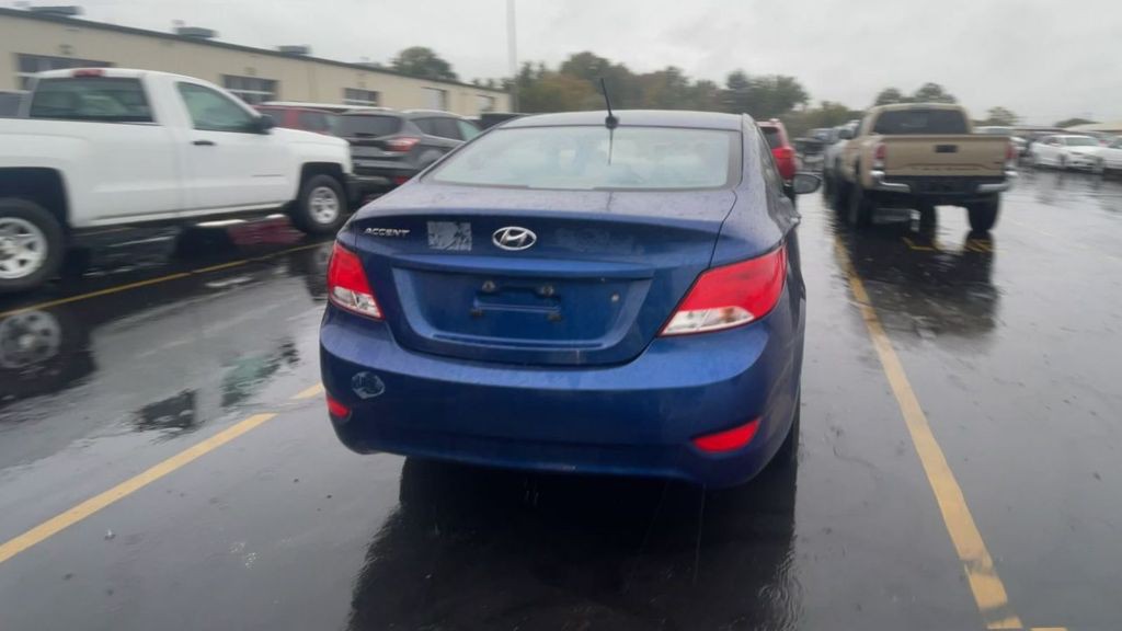 2016 Hyundai Accent Image 4