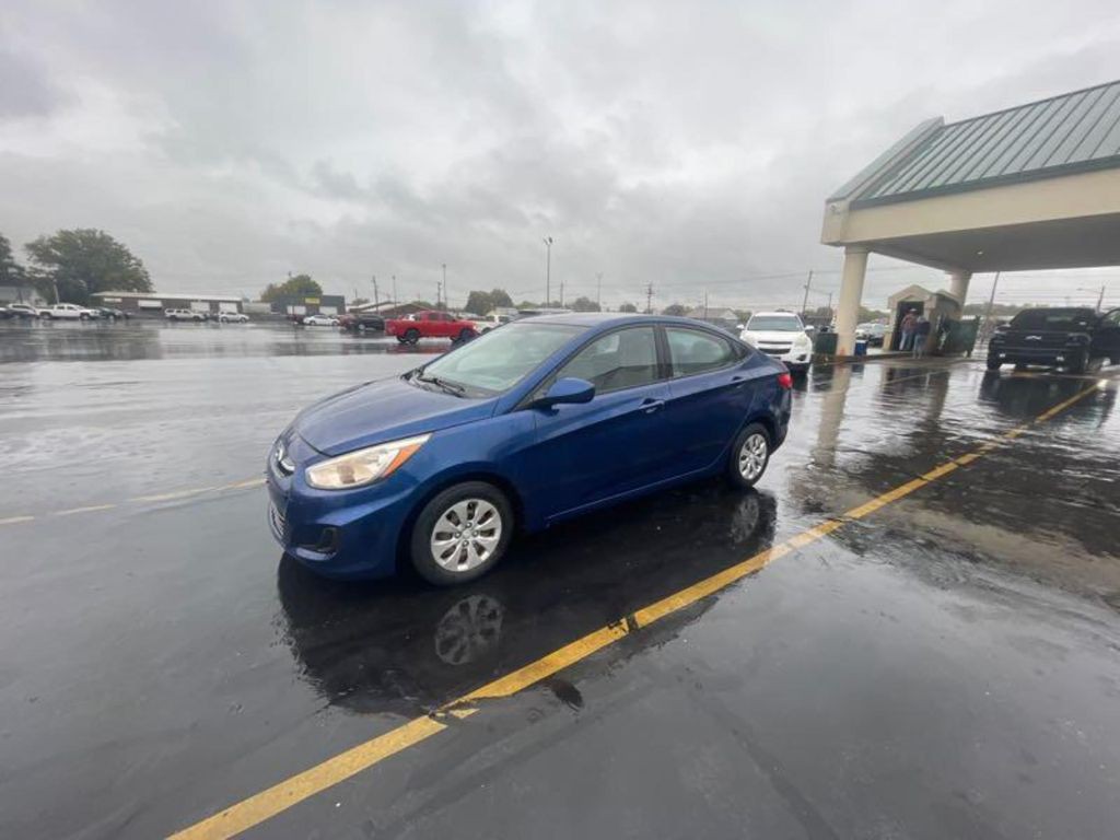 2016 Hyundai Accent Image 5