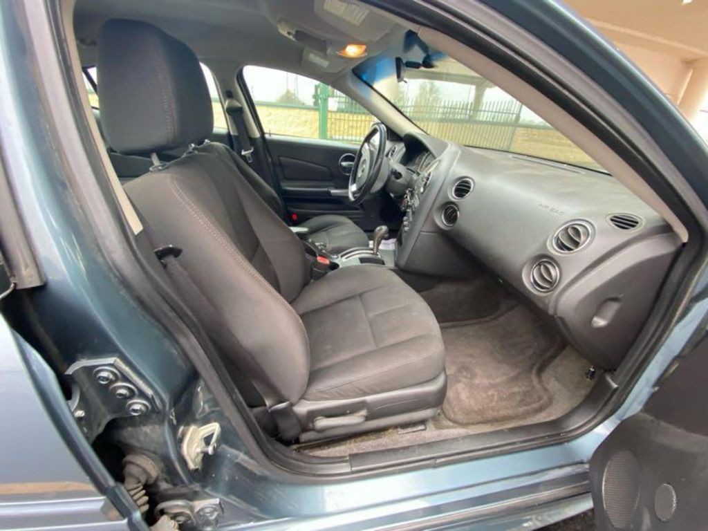 2021 Nissan Altima Image 9