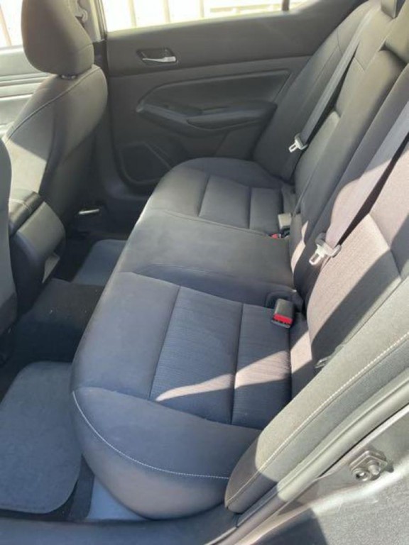 2021 Nissan Altima Image 13