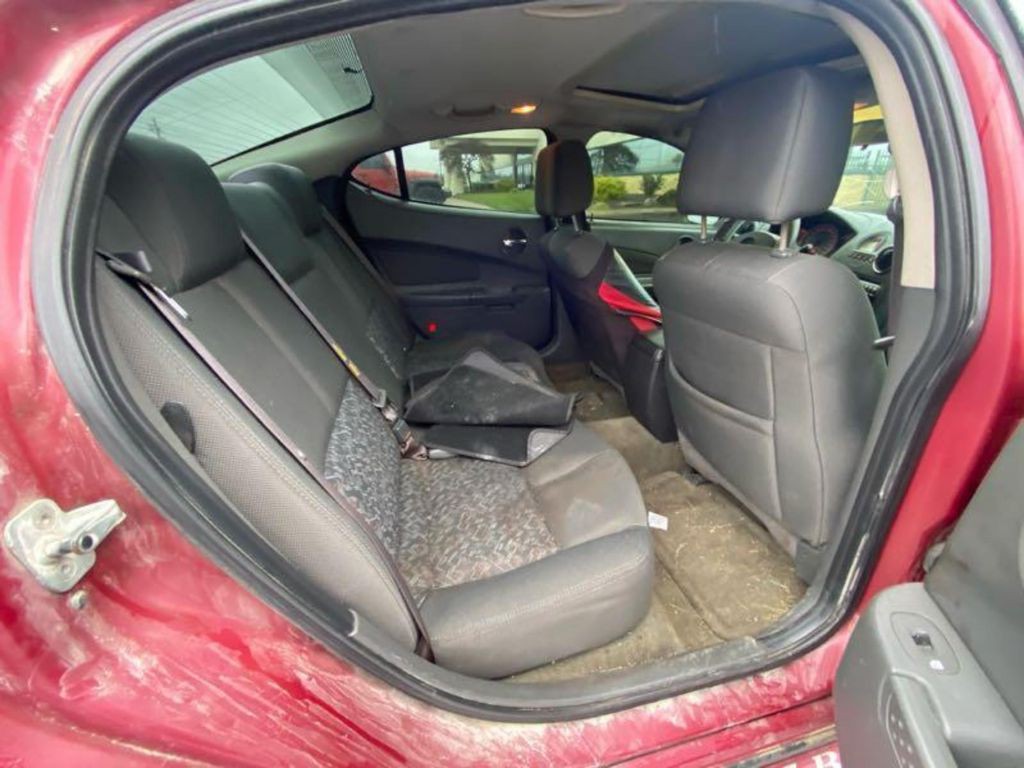 2007 Pontiac Grand Prix Image 9
